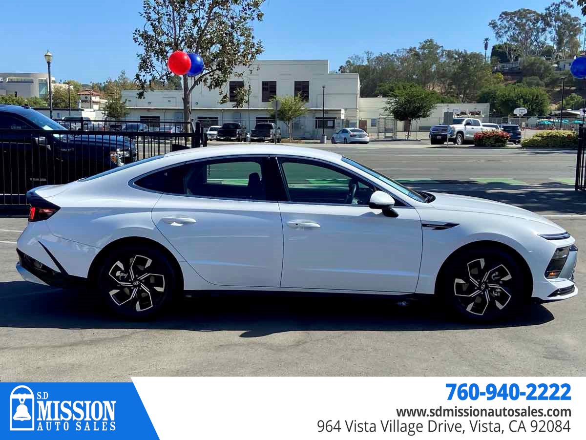 Hyundai Sonata photo 8