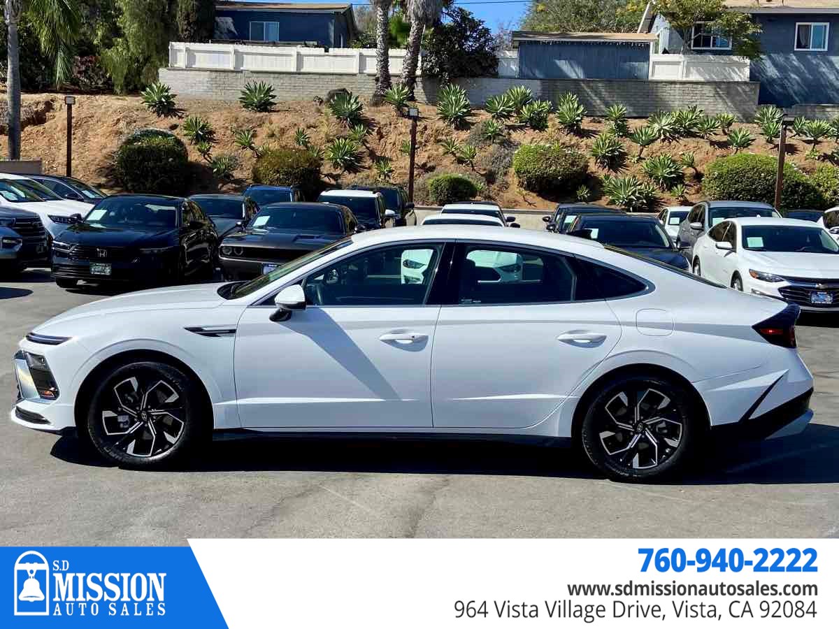 Hyundai Sonata photo 4