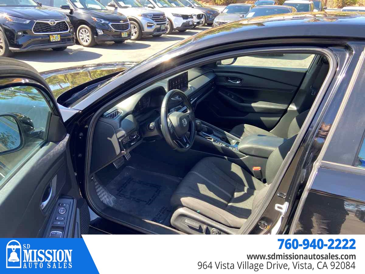 Honda Accord photo 10