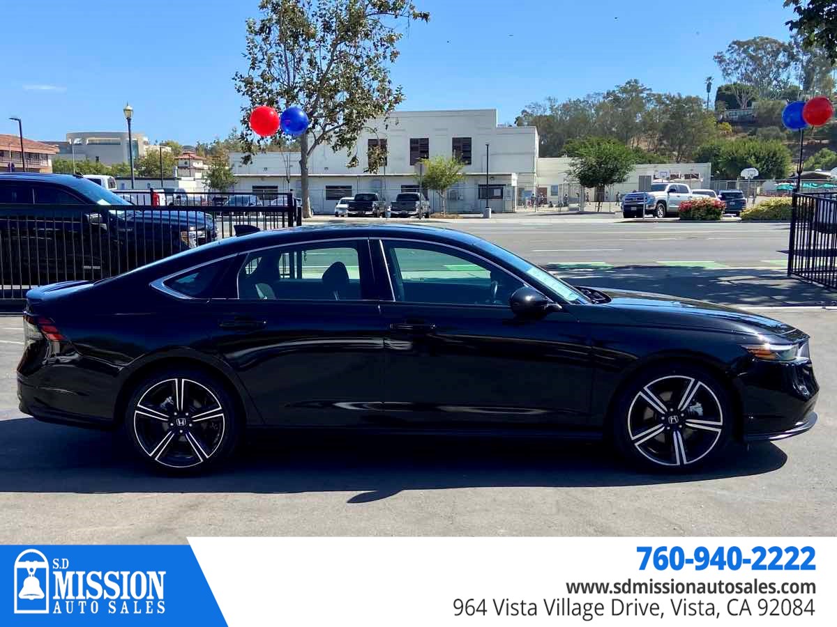 Honda Accord photo 8