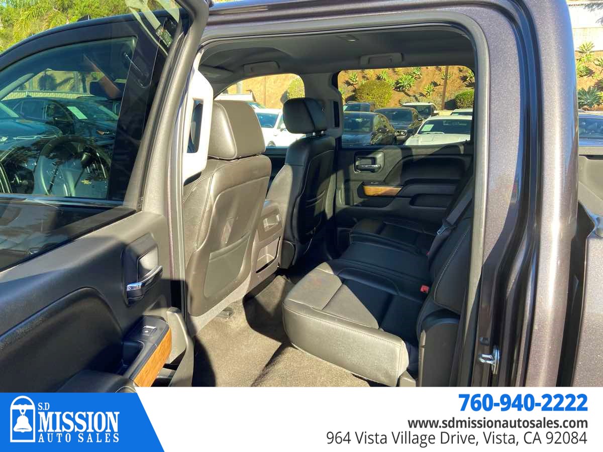 Chevrolet Silverado photo 14