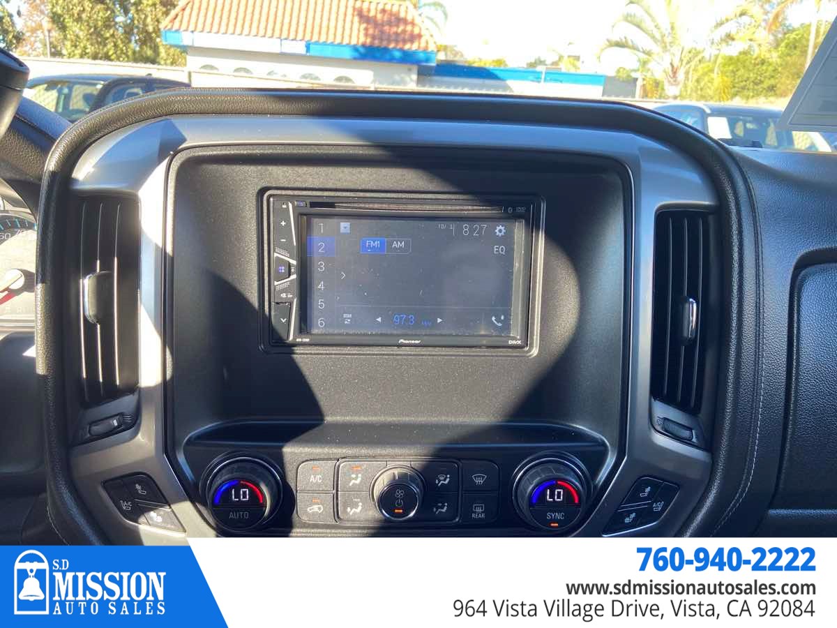 Chevrolet Silverado photo 16
