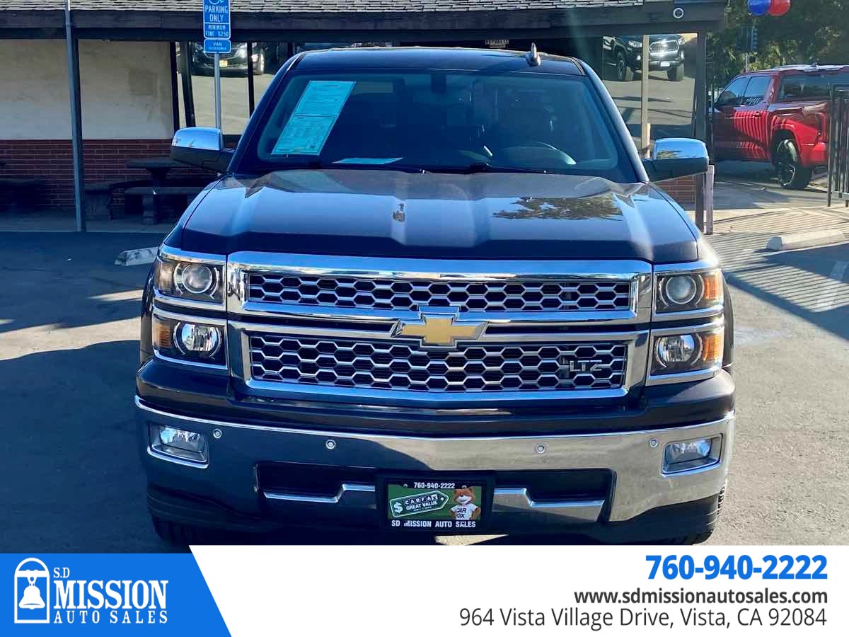 Chevrolet Silverado photo 2