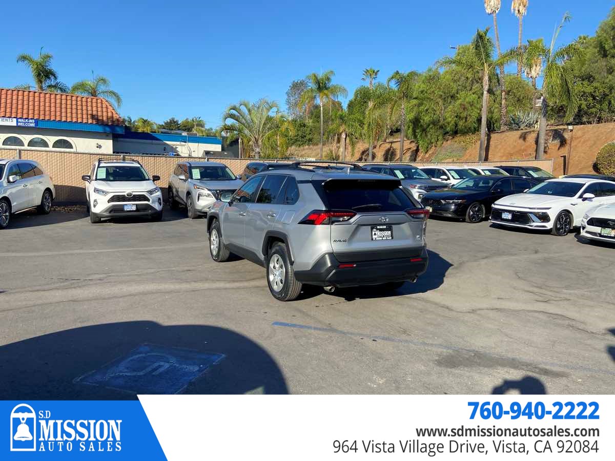 Toyota RAV4 photo 5