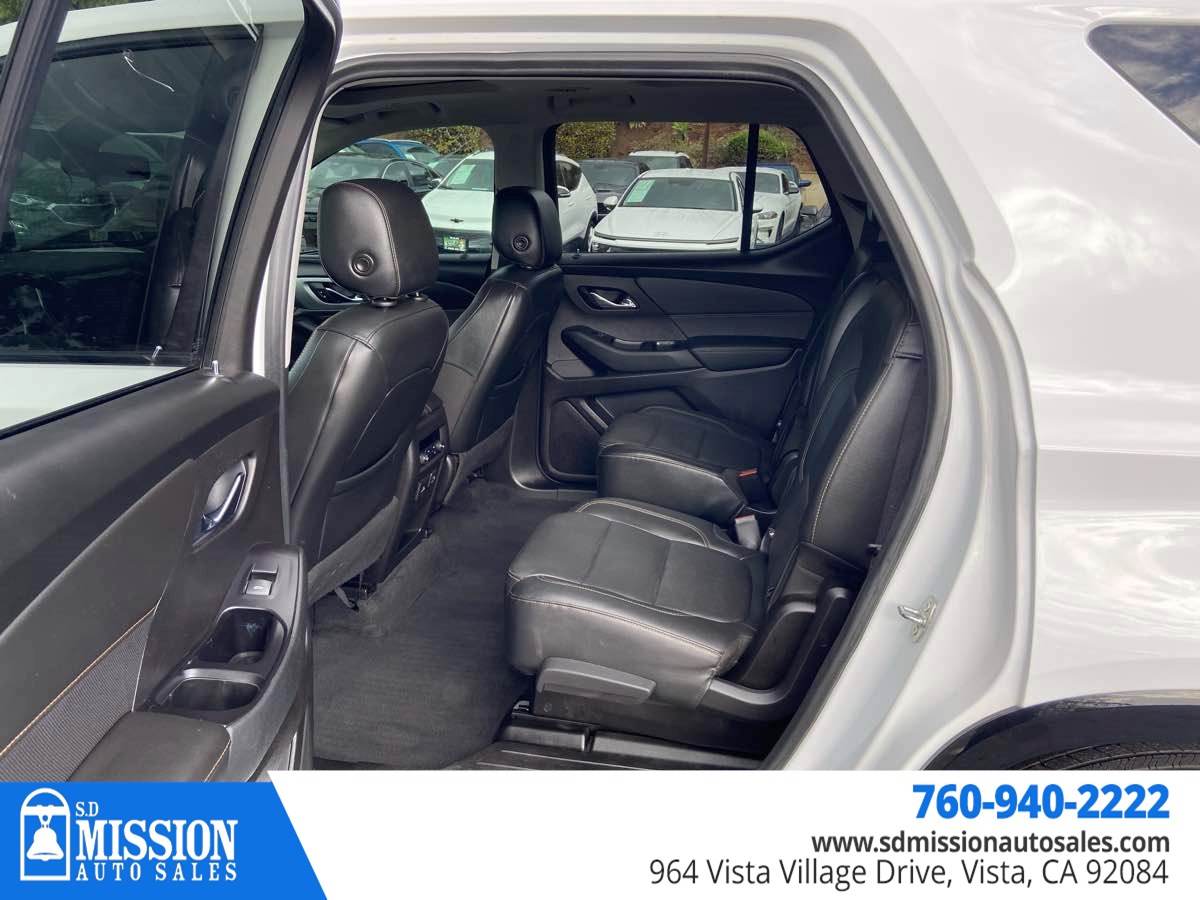 Photo 14 of this Chevrolet Traverse