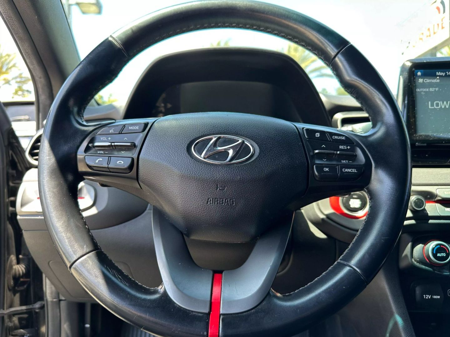 2019 Hyundai Veloster Premium - Photo 16