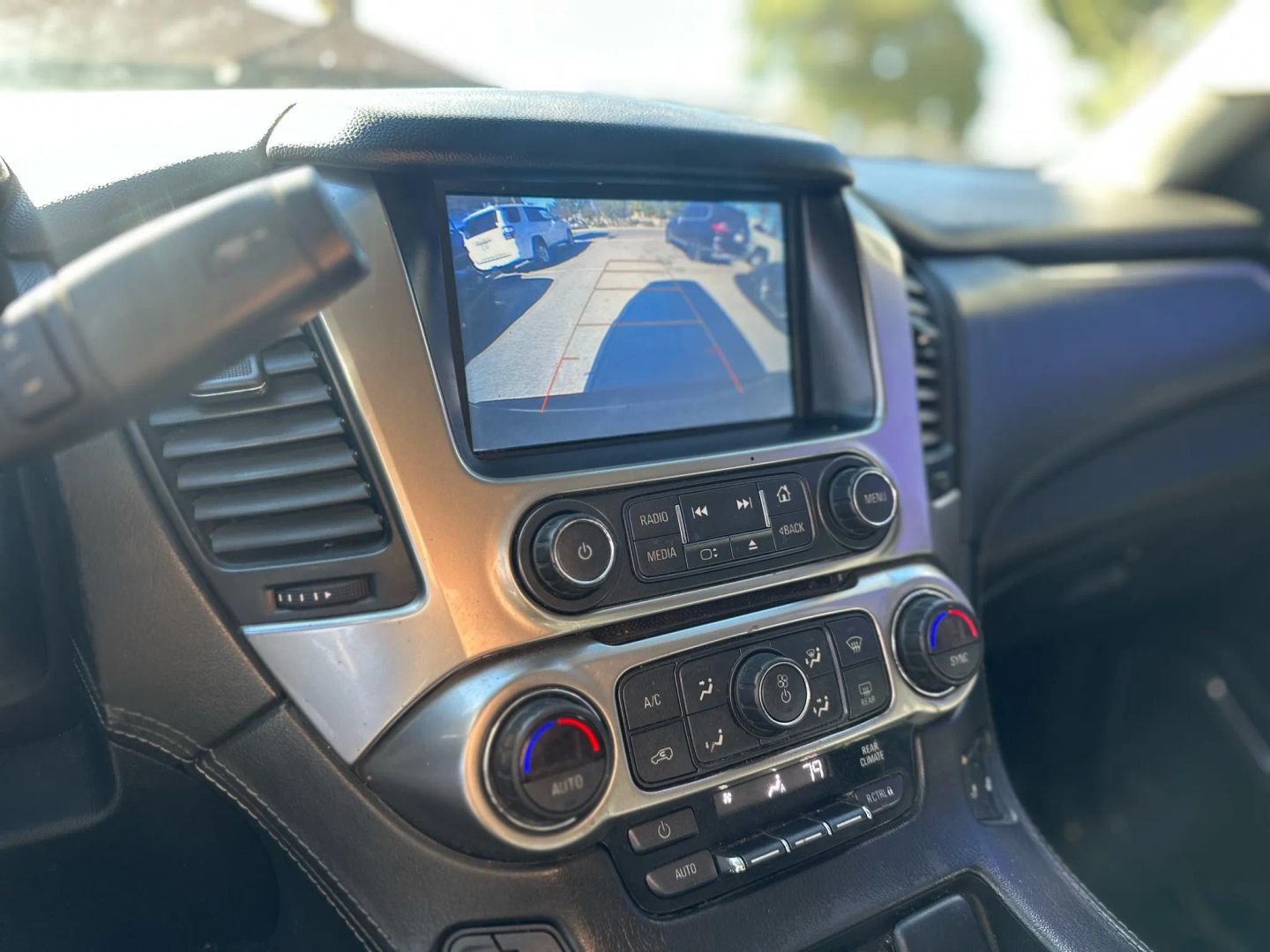 2018 Chevrolet Tahoe LT - Photo 15