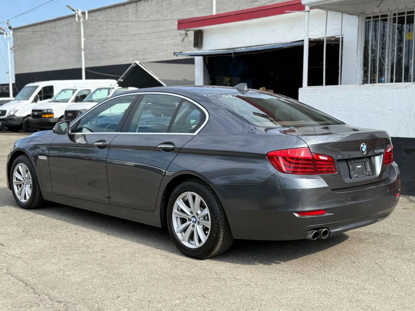 2015 BMW 5 Series 528i - Photo 6