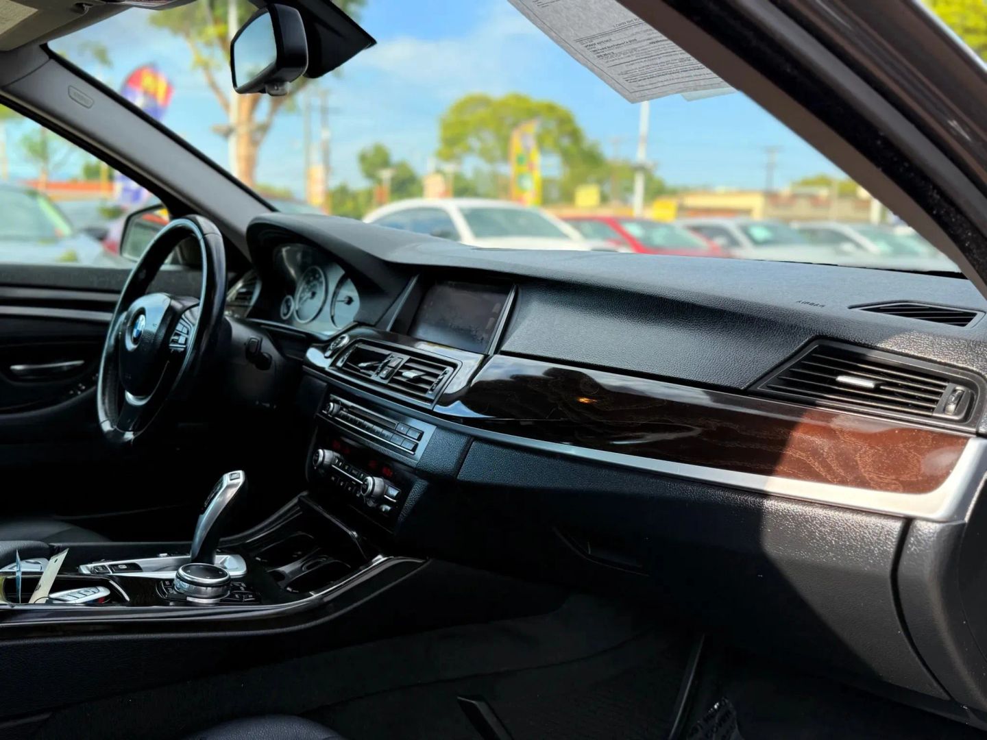 2015 BMW 5 Series 528i - Photo 11