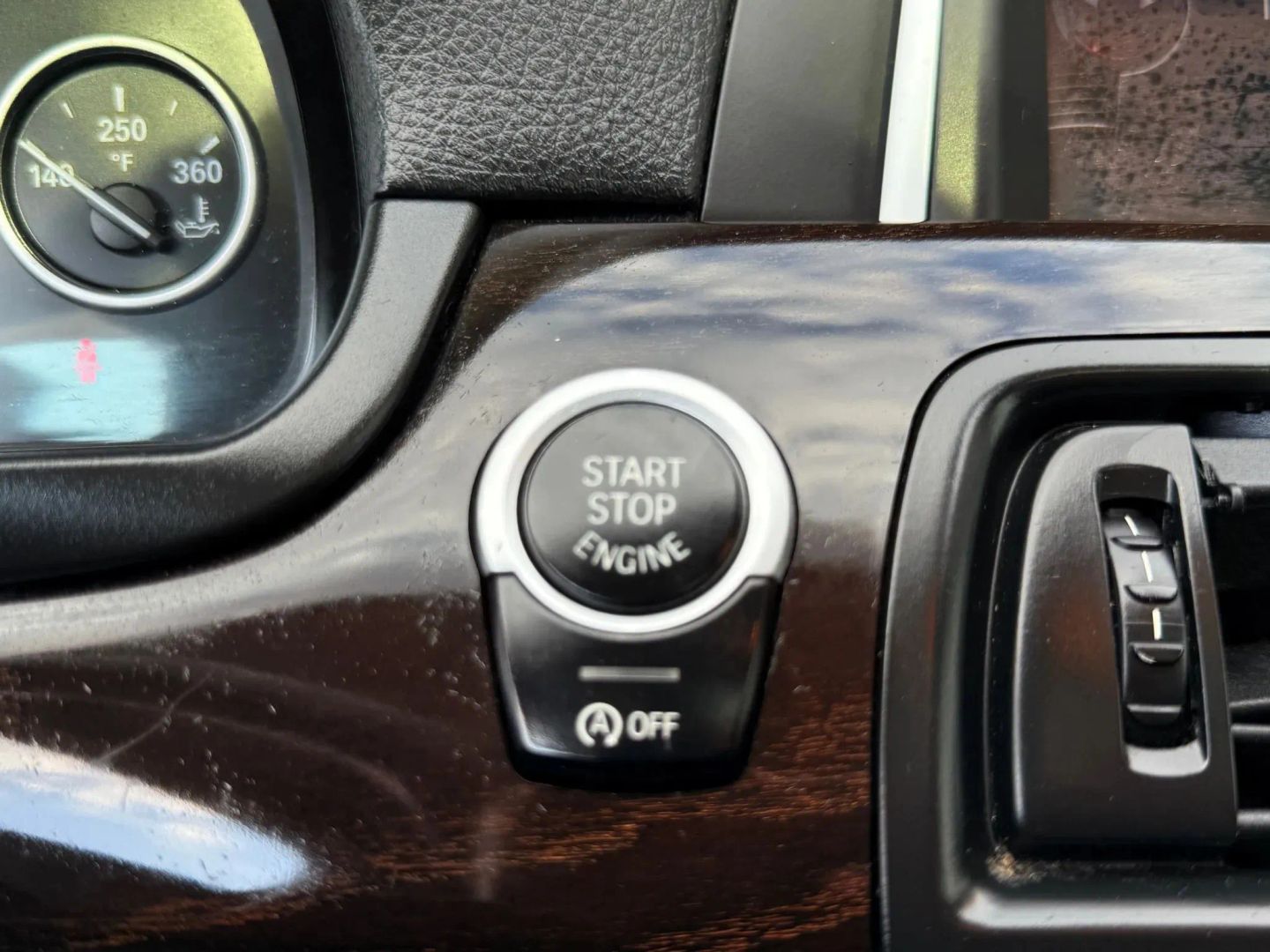 2015 BMW 5 Series 528i - Photo 21