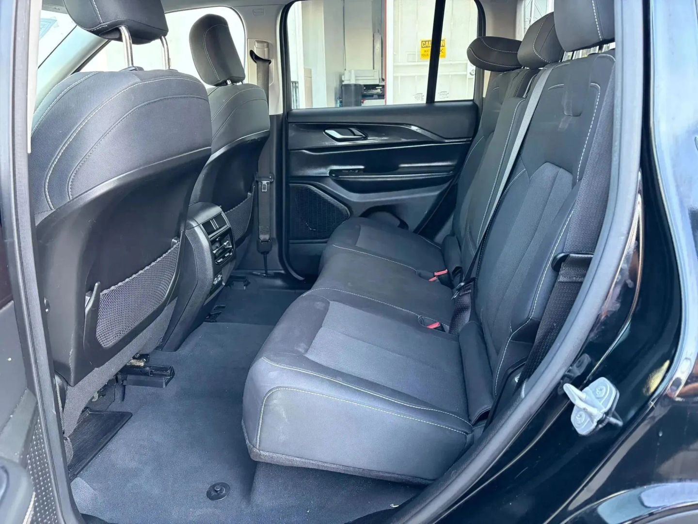 2023 Jeep Grand Cherokee Laredo - Photo 8