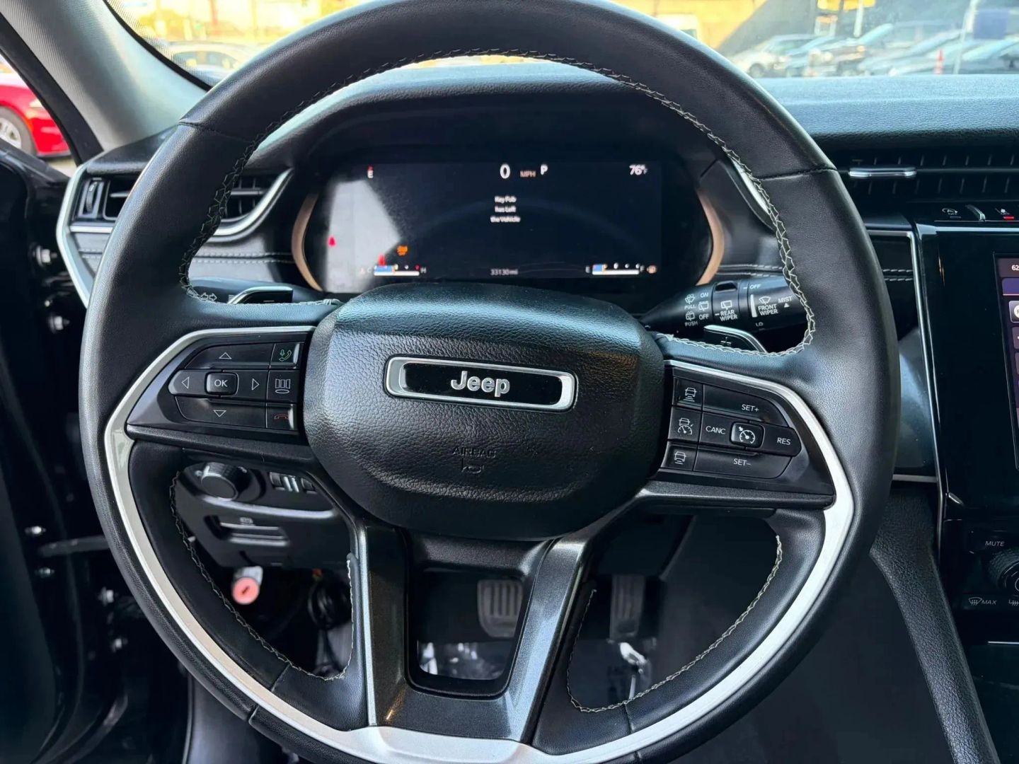2023 Jeep Grand Cherokee Laredo - Photo 11