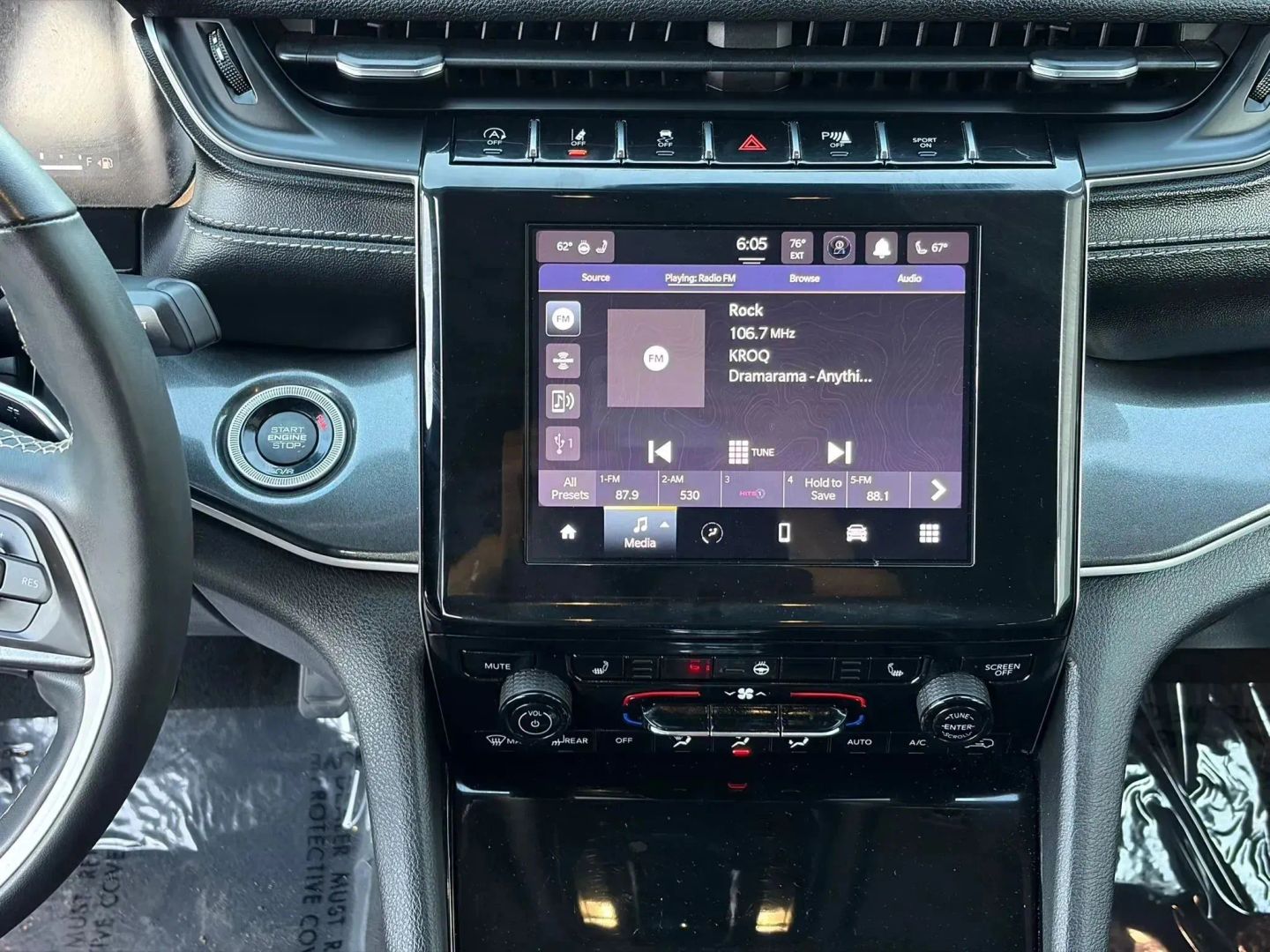 2023 Jeep Grand Cherokee Laredo - Photo 12