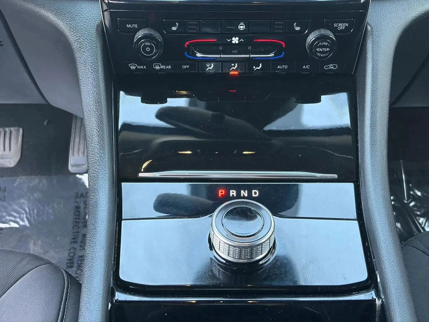 2023 Jeep Grand Cherokee Laredo - Photo 13