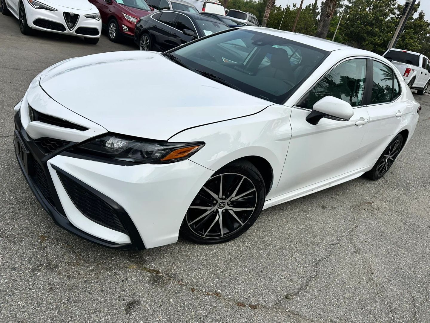 2023 Toyota Camry SE