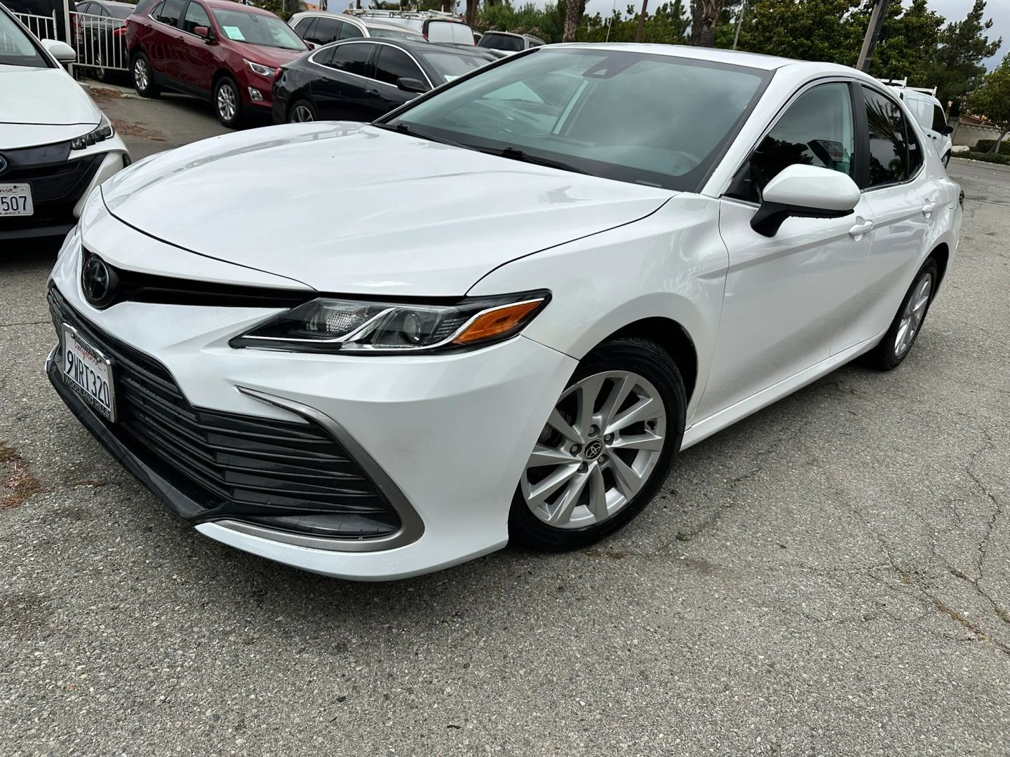 2023 Toyota Camry LE's photo