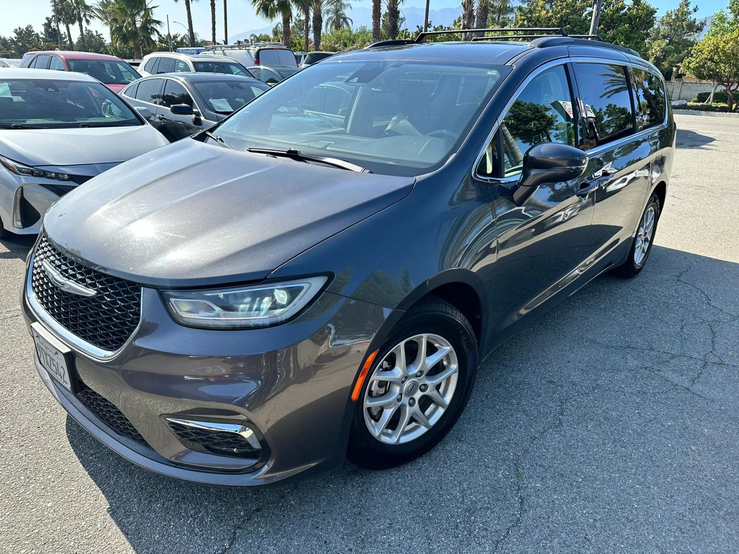 2022 Chrysler Pacifica's photo