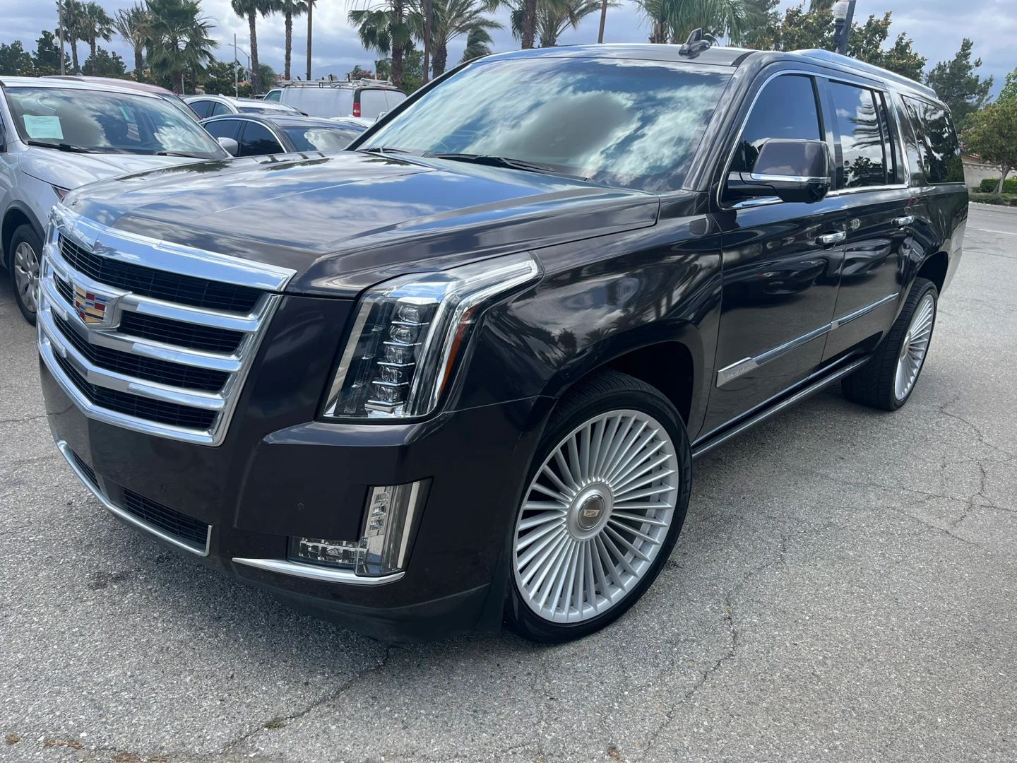 2016 Cadillac Escalade ESV 2WD Premium's photo