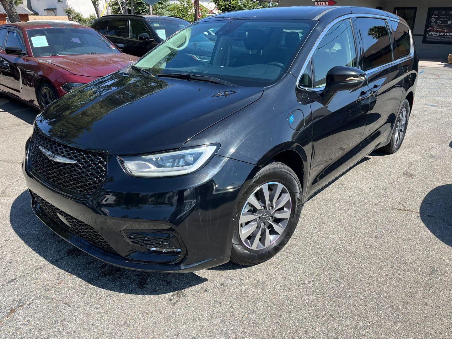 2023 Chrysler Pacifica Hybrid Touring L Hybrid's photo