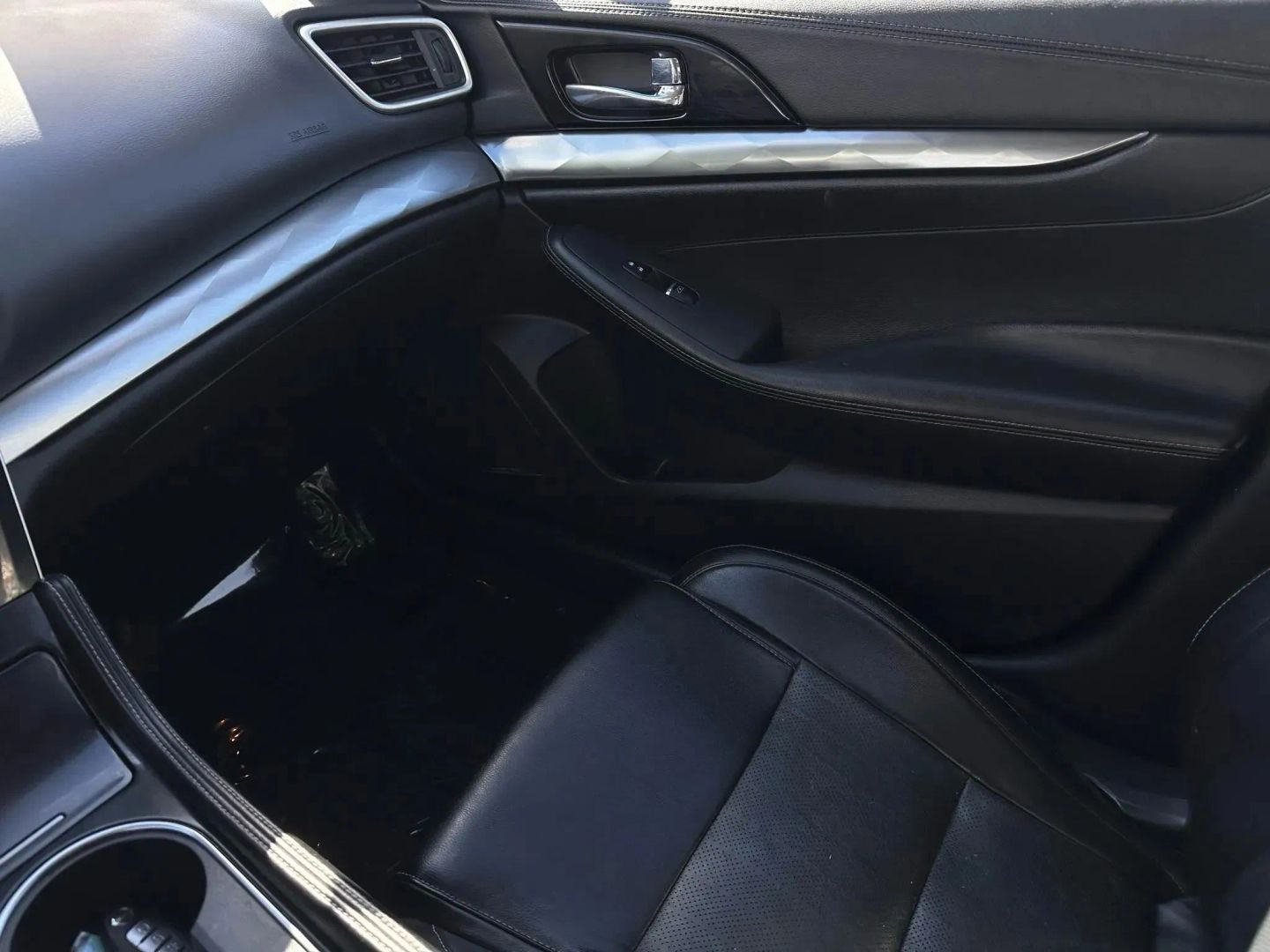 2020 Nissan Maxima SV - Photo 16