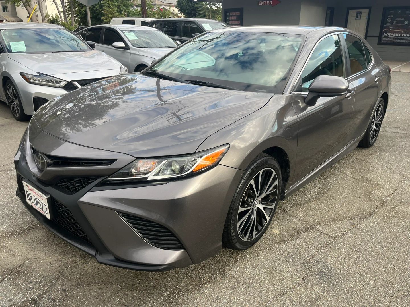 2020 Toyota Camry SE