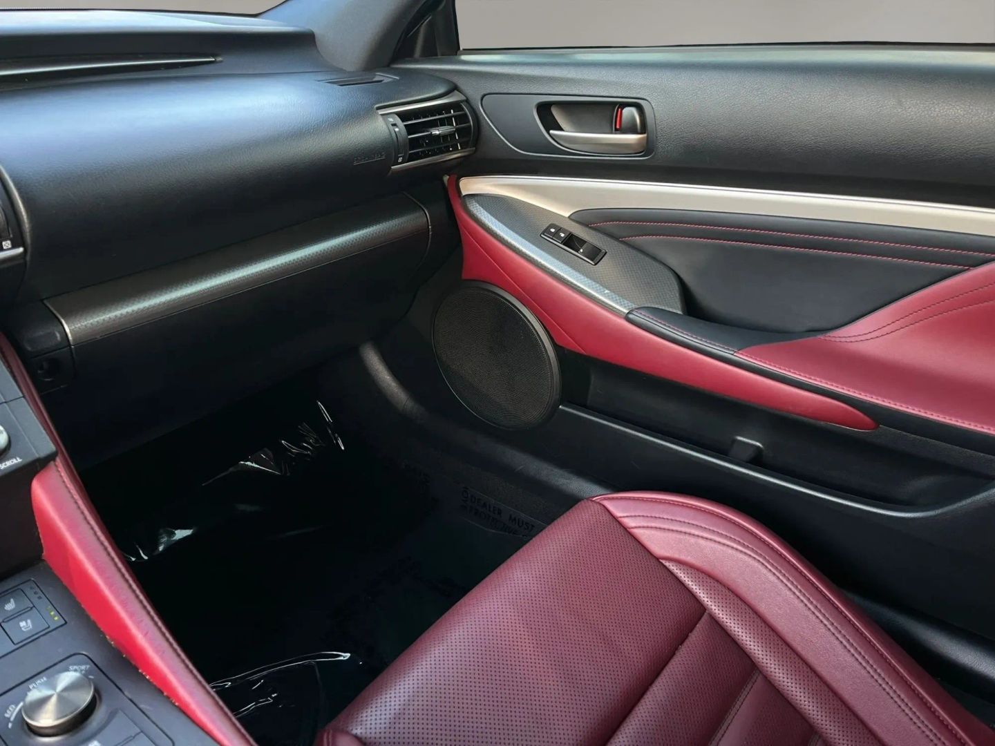 Photo 13 of this Lexus RC 200t