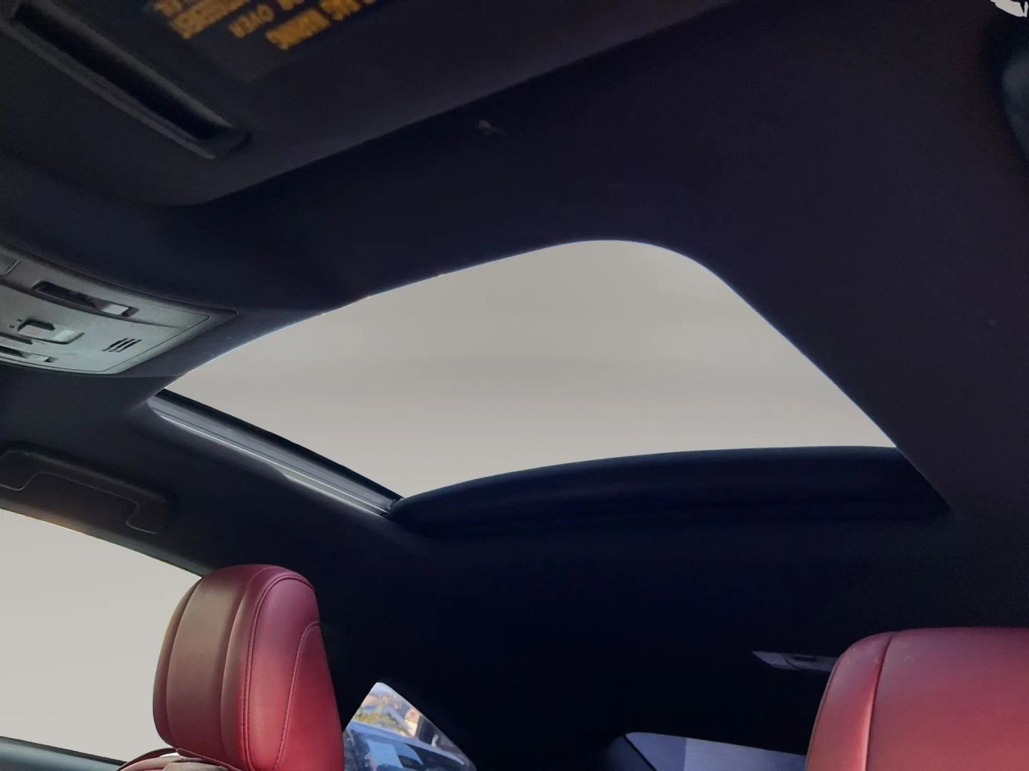 Photo 17 of this Lexus RC 200t