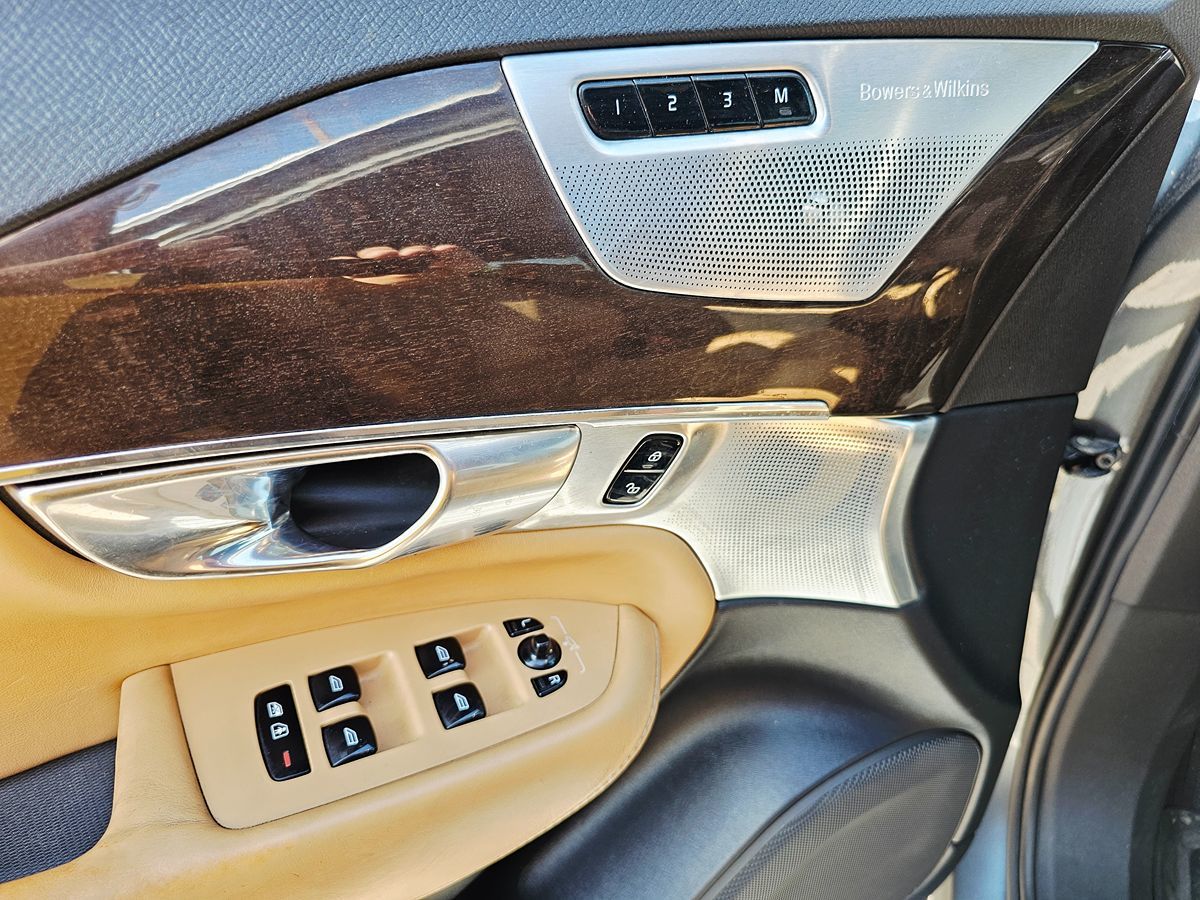 2017 Volvo XC90 Momentum - Photo 9