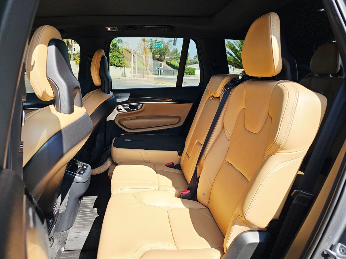 2017 Volvo XC90 Momentum - Photo 11