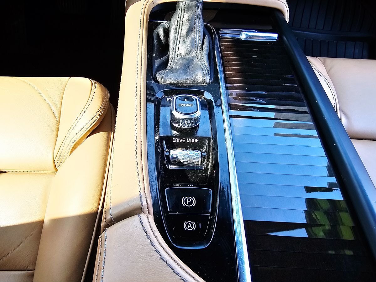 2017 Volvo XC90 Momentum - Photo 17