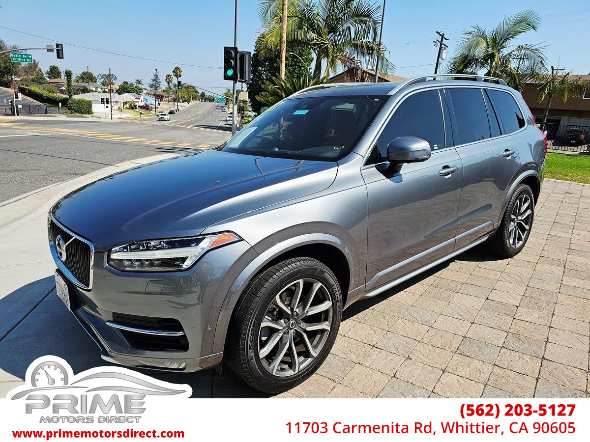 2017 Volvo XC90 T6 AWD Momentum's photo