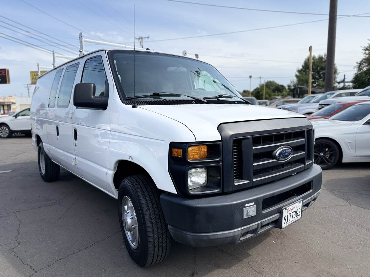 2010 Ford E-Series Econoline Van Commercial - Photo 5