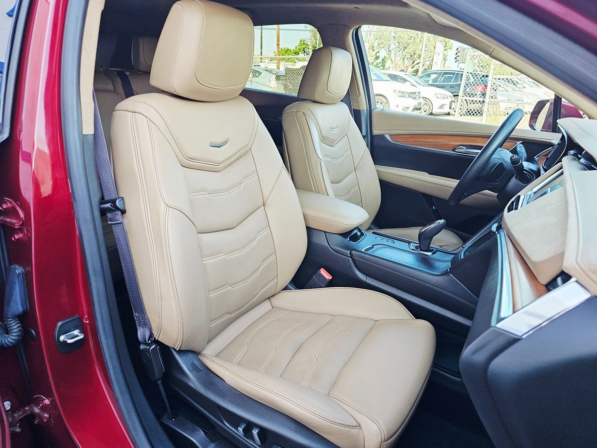 2017 Cadillac XT5 Platinum - Photo 12