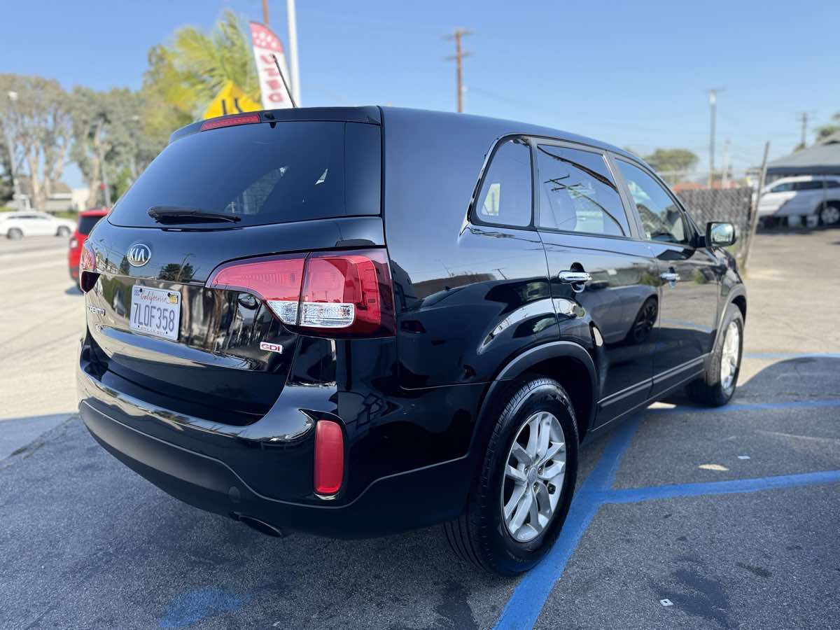 2015 Kia Sorento LX - Photo 4