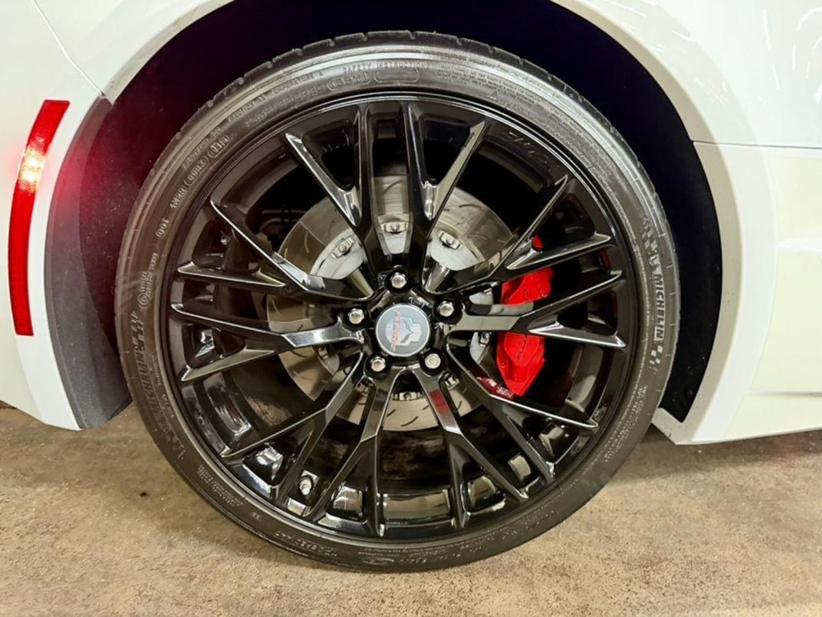 2016 Chevrolet Corvette 2LZ - Photo 20