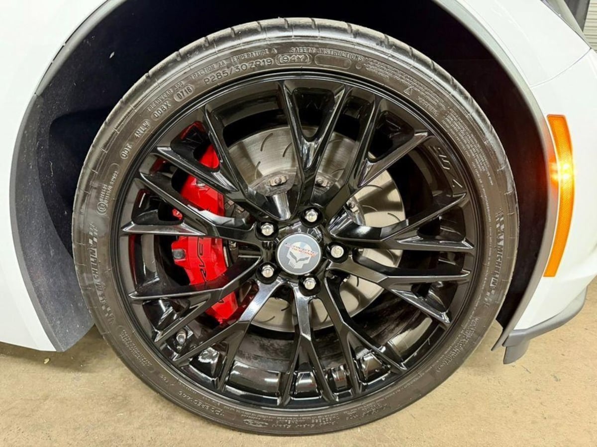 2016 Chevrolet Corvette 2LZ - Photo 23