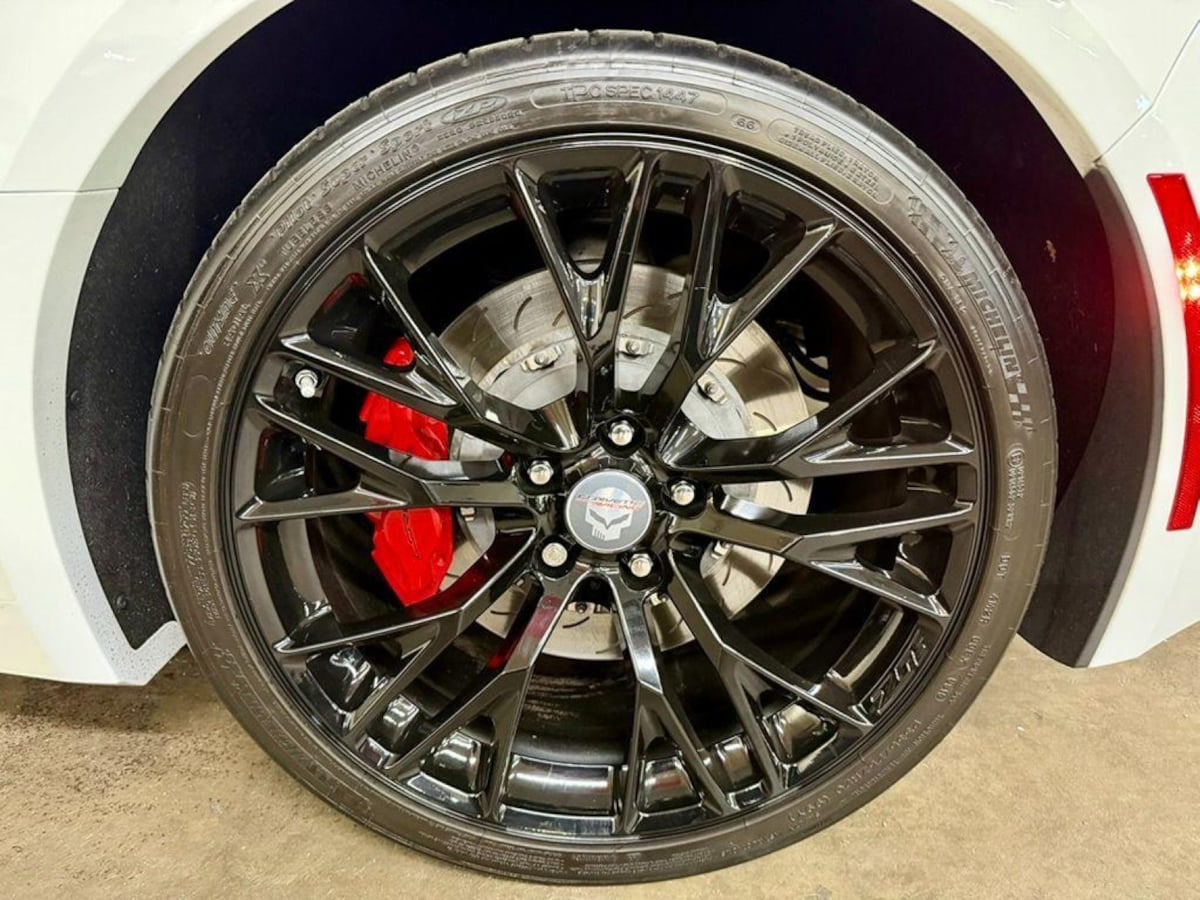 2016 Chevrolet Corvette 2LZ - Photo 21