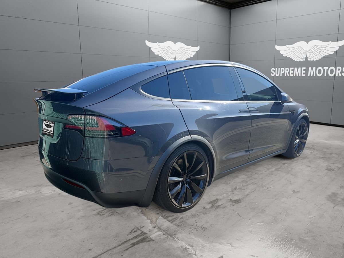 Tesla Model X photo 7
