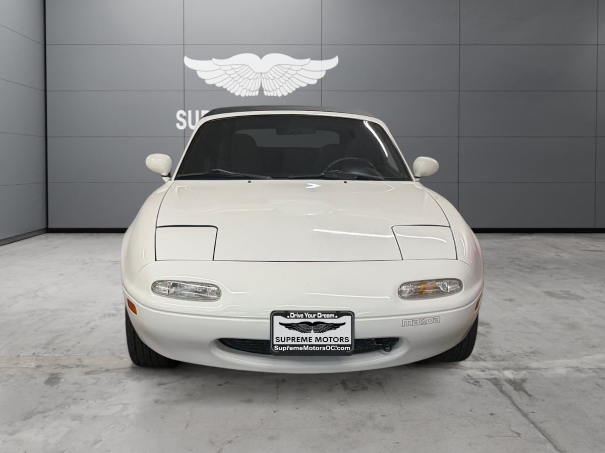Photo 8 of this Mazda MX-5 Miata