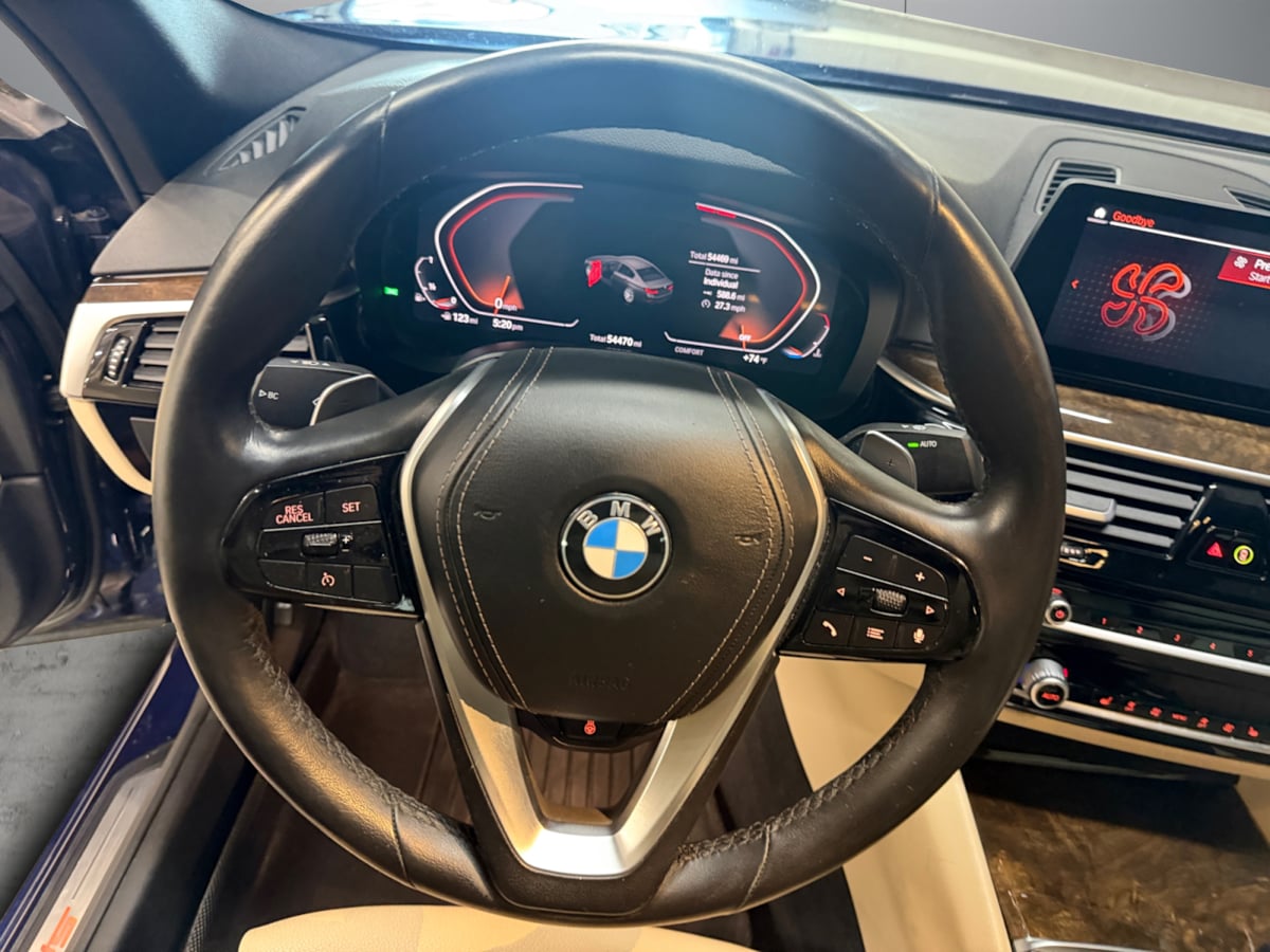 BMW 5 Series photo 13