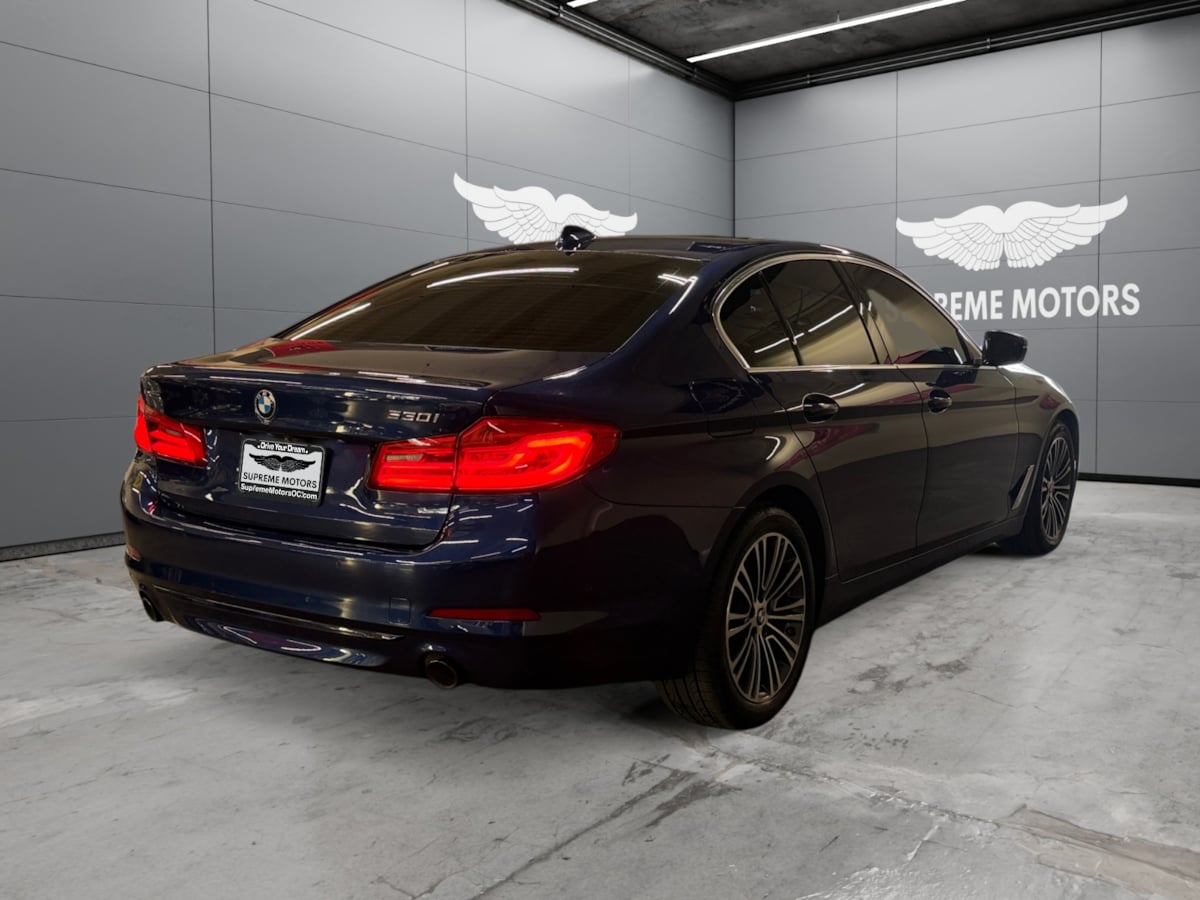 BMW 5 Series photo 5