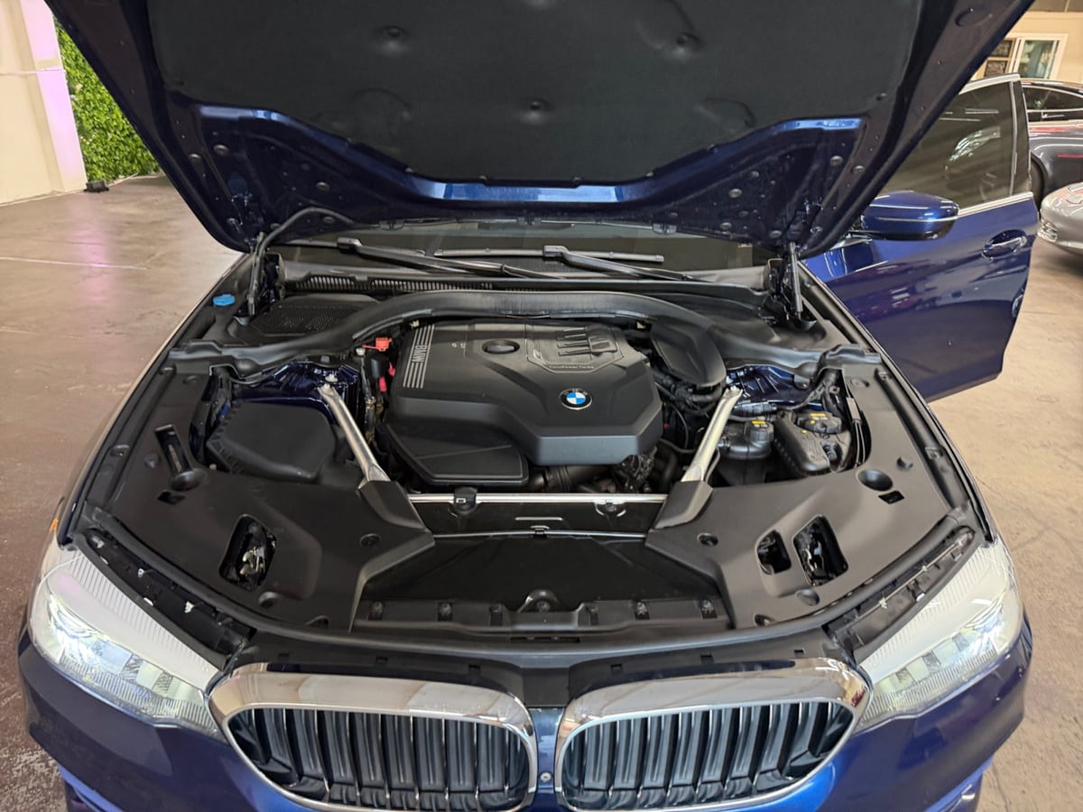 BMW 5 Series photo 20