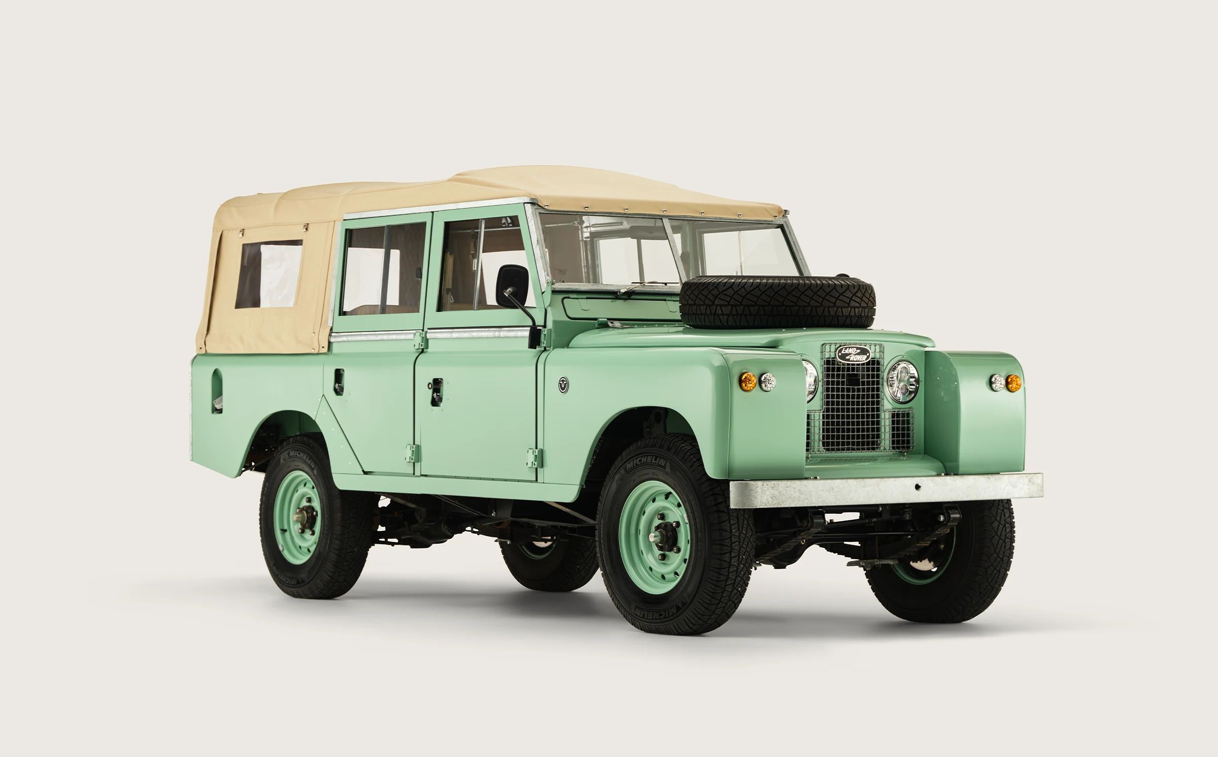 Everrati Electric Land Rover Series IIA