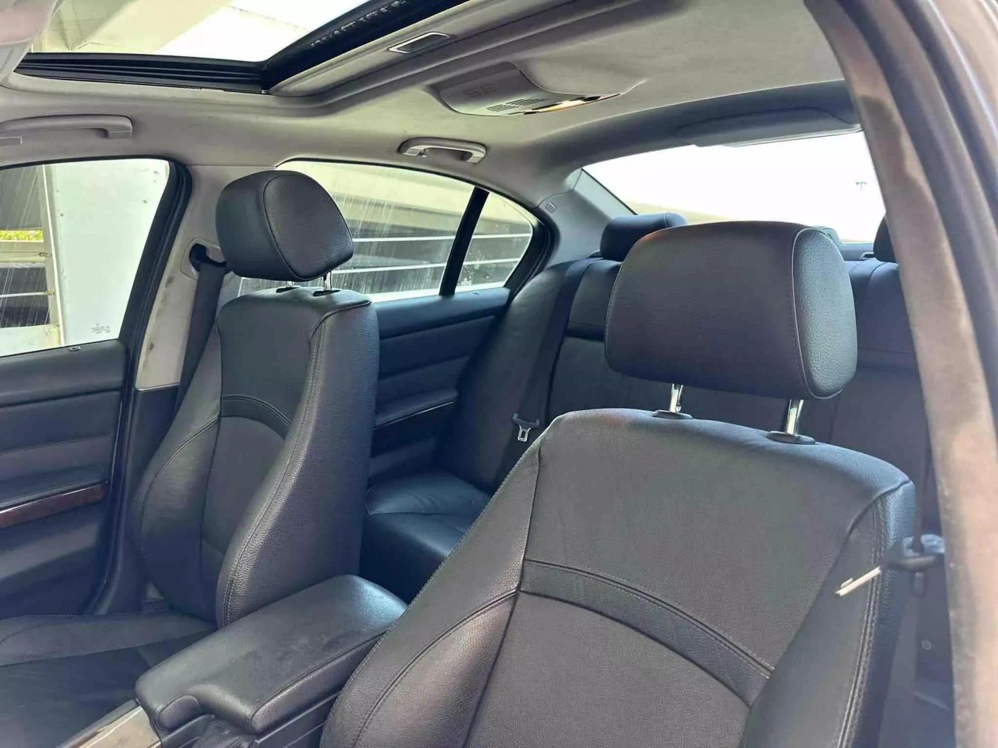 2011 BMW 3 Series 335i - Photo 10