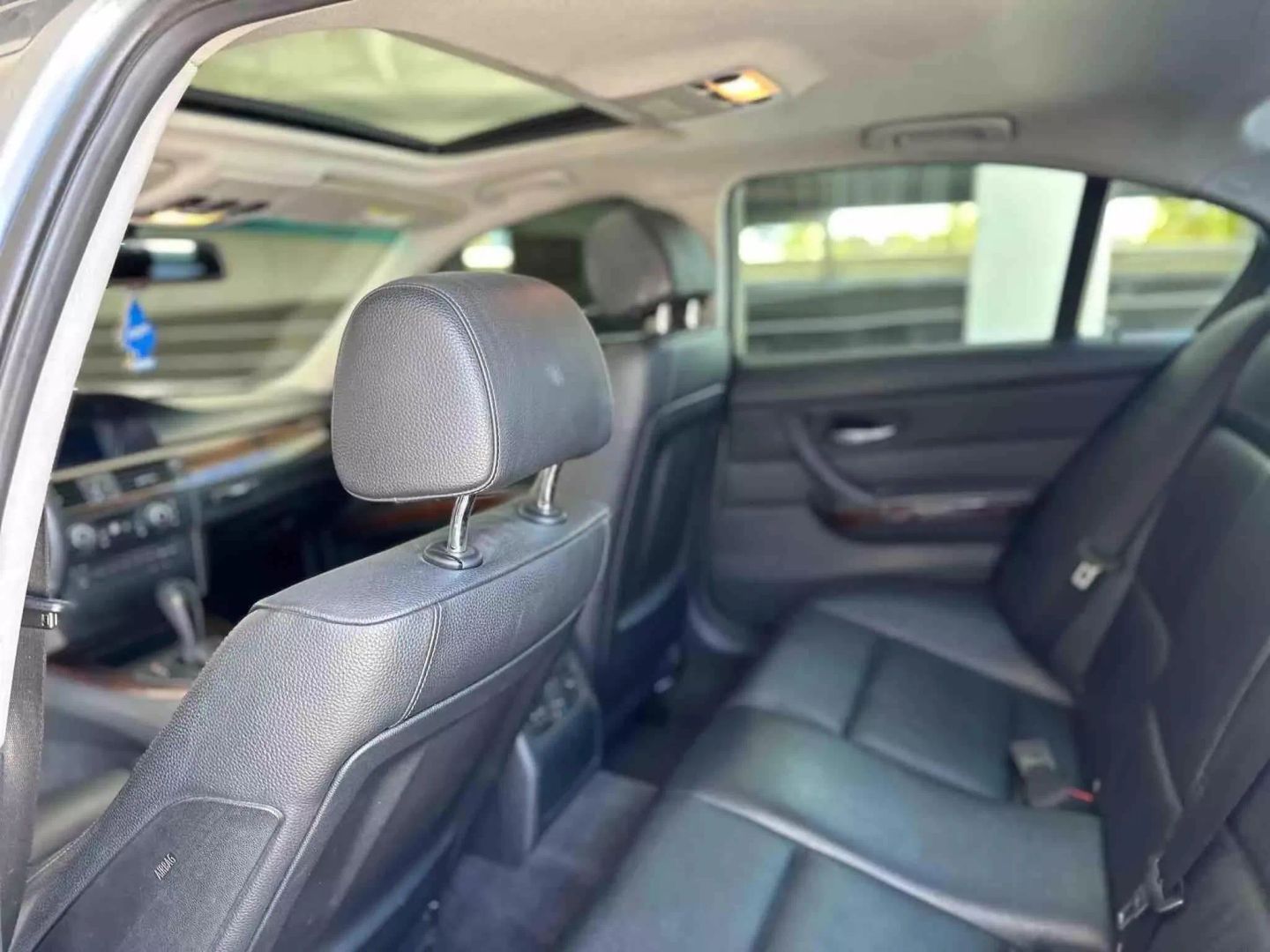 2011 BMW 3 Series 335i - Photo 16