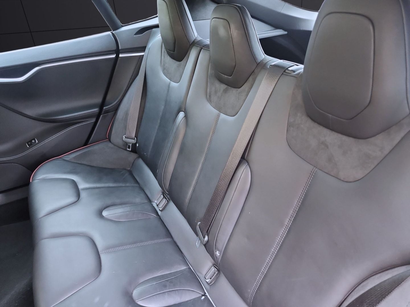 2014 Tesla Model S S - Photo 13