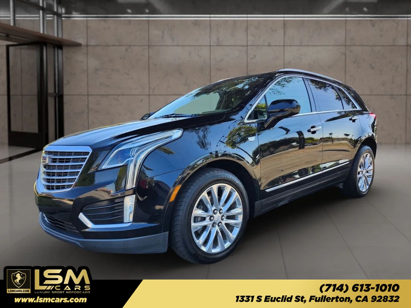 2017 Cadillac XT5 AWD Platinum's photo
