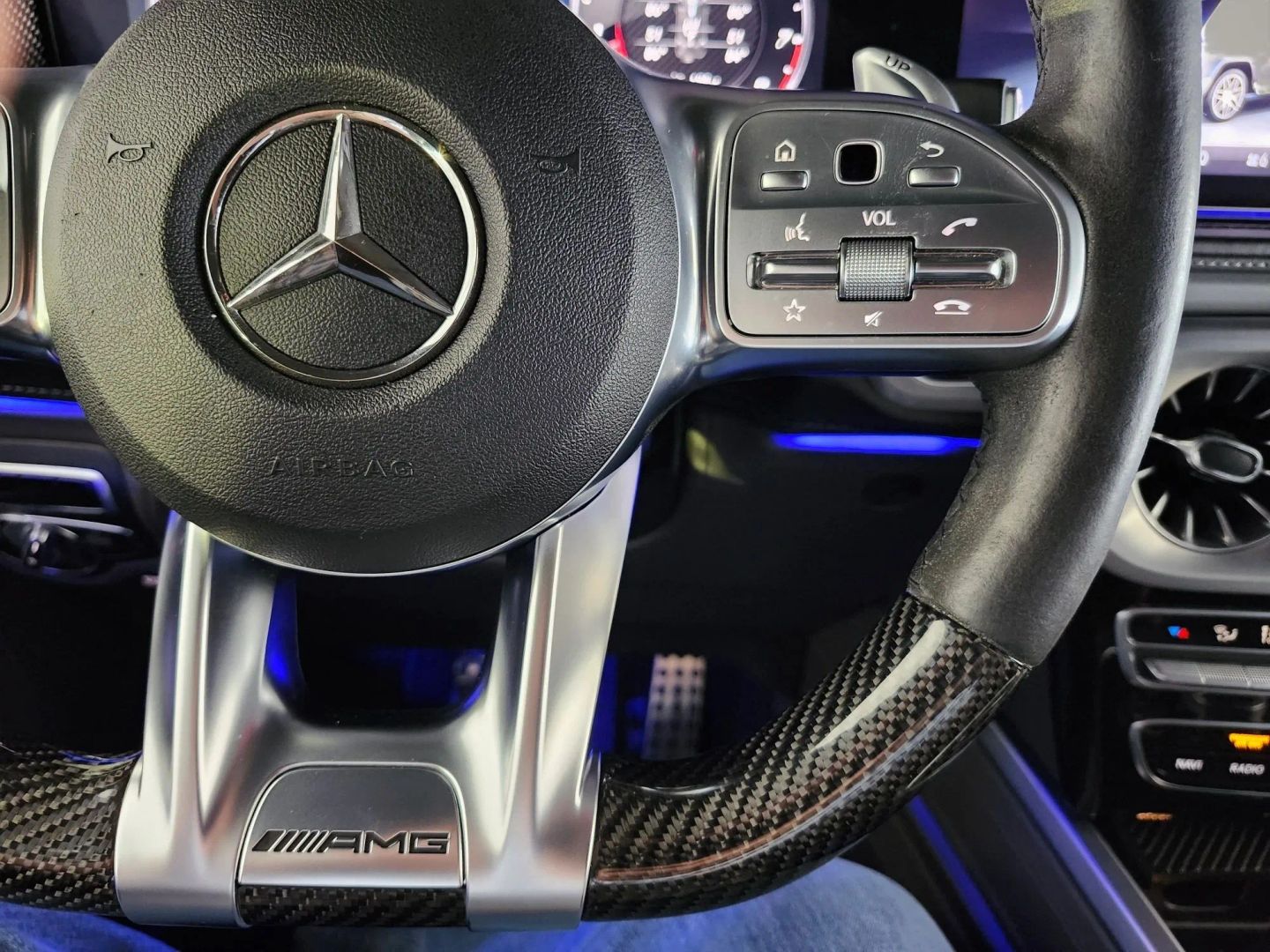 Mercedes-Benz AMG G 63 photo 65