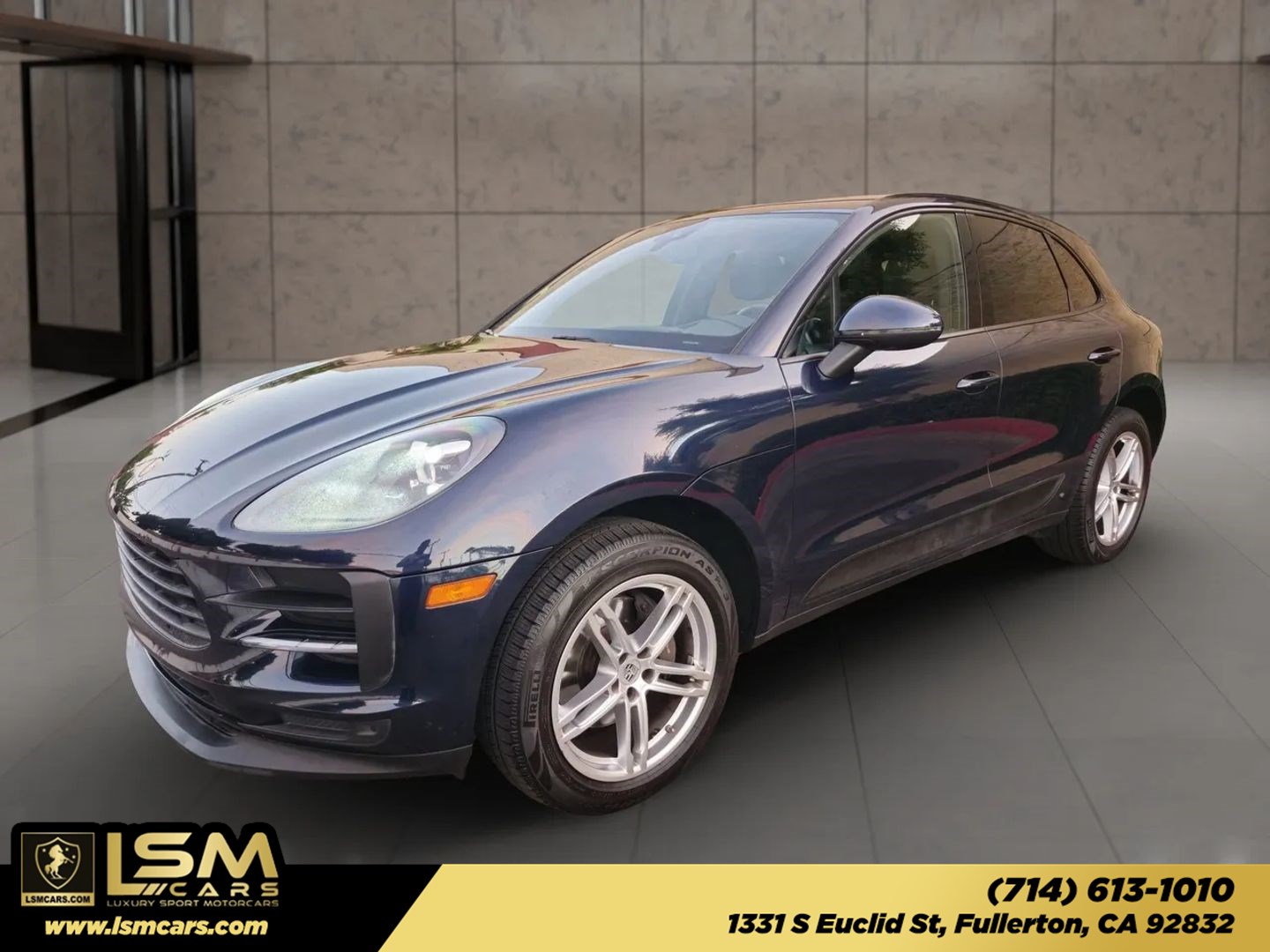 2019 Porsche Macan  AWD photo