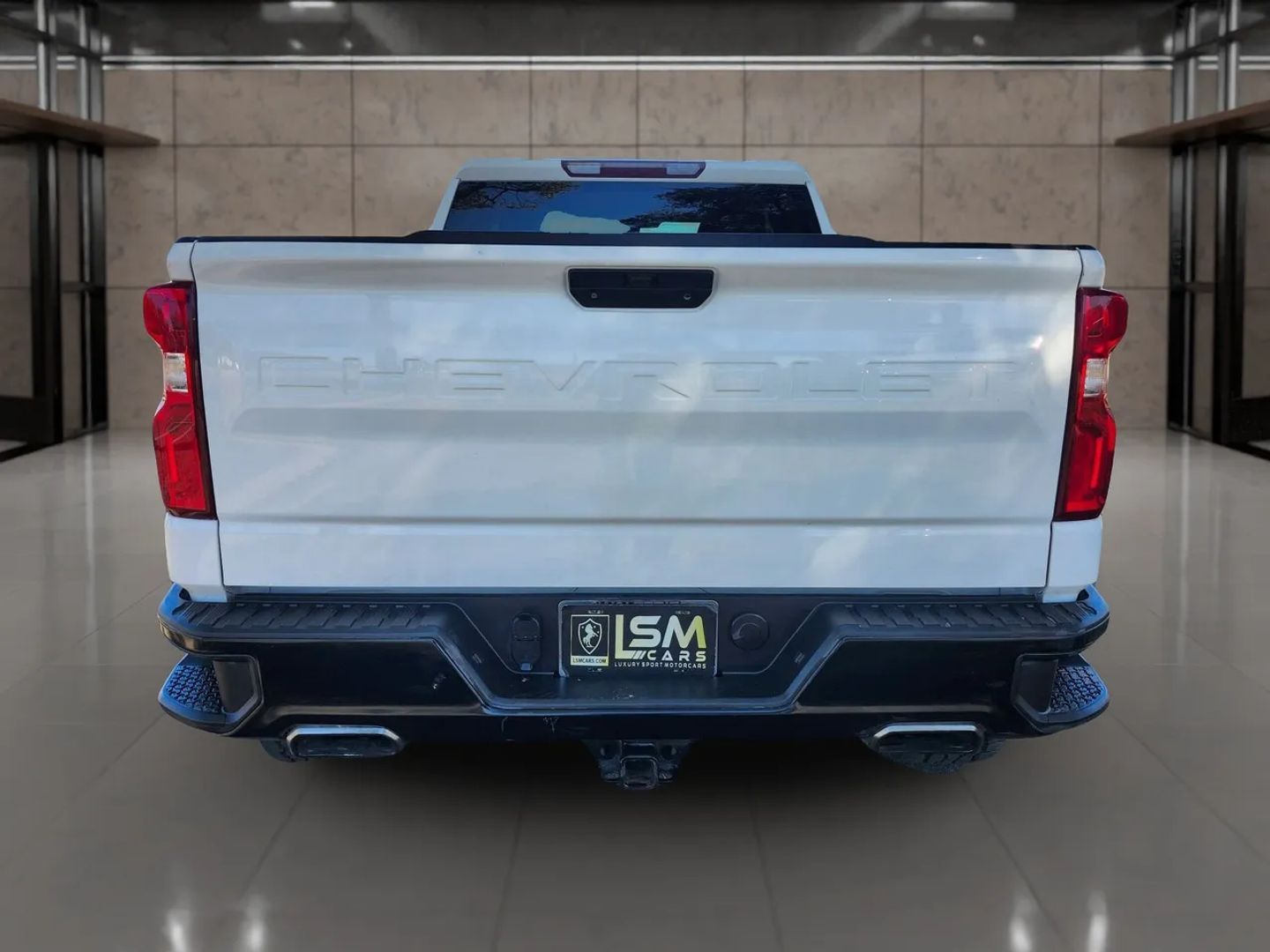 Photo 9 of this Chevrolet Silverado 1500